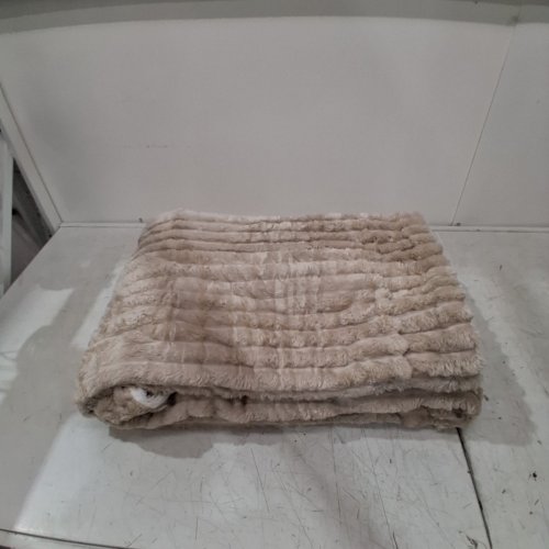 BEDSURE CORDUROY SOFT COZY SHERPA FLEECE BLANKET - TWIN (60" X 80") - BEIGE/WHITE (MODEL: CORDUROY SHERPA BLANKET) image 4