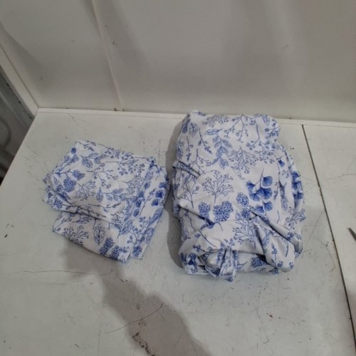 FLORAL DUVET COVER WITH PILLOW COVERS - QUEEN - WHITE/BLUE image 2