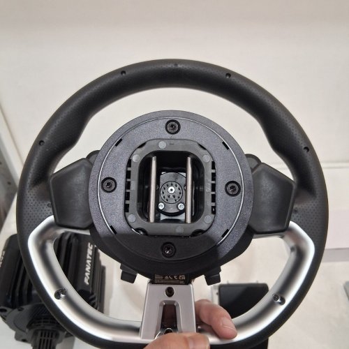 FANATEC SIM RACING GRAN TURISMO DD PRO RACING WHEEL - DIRECT DRIVE | PC | PS5 | PS4 - BLACK image 9