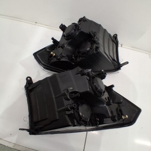 2PC HEADLIGHT ASSEMBLIES LEFT / DRIVER SIDE AND RIGHT / PASSENGER SIDE - BLACK (MODEL: AM8-R / AM8-L) image 4
