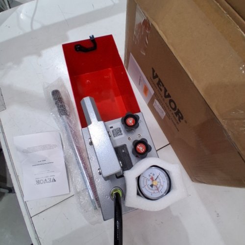 VEVOR HYDRAULIC PRESSURE TEST PUMP, 1/2" BSP HYDROSTATIC WITH GAUGE - 25 BAR - RED (MODEL:RP-25) image 3