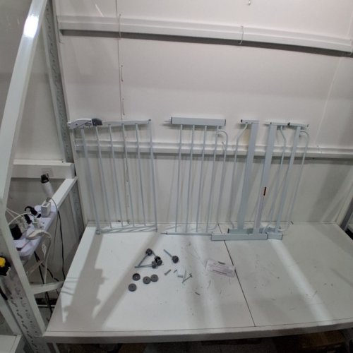 REGALO EASY STEP EXTRA WIDE BABY GATE - 30" X 29"-49" - WHITE (MODEL: 1164 EW DS) image 2