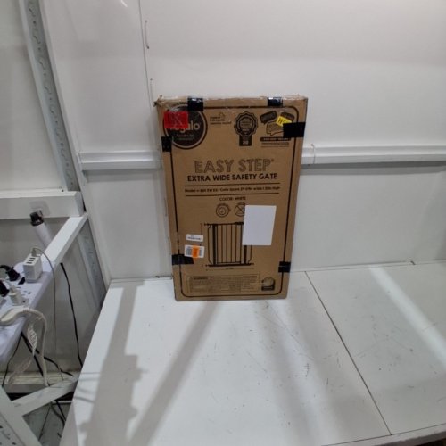 REGALO EASY STEP EXTRA WIDE BABY GATE - 30" X 29"-49" - WHITE (MODEL: 1164 EW DS) image 3