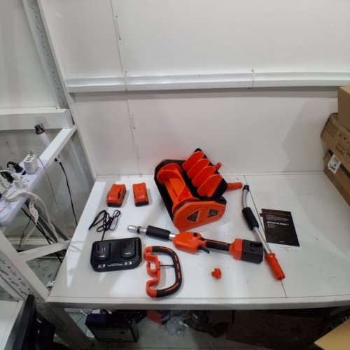VOLTASK CORDLESS SNOW SHOVEL WITH 2 BATTERIES & DUAL QUICK CHARGER - 48V - 13.5" - ORANGE / BLACK (MODEL: CSS005-135) image 3