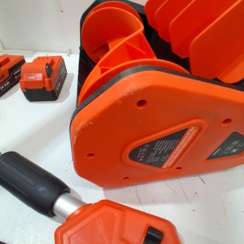 VOLTASK CORDLESS SNOW SHOVEL WITH 2 BATTERIES & DUAL QUICK CHARGER - 48V - 13.5" - ORANGE / BLACK (MODEL: CSS005-135) image 7