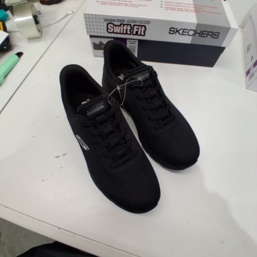 MEN'S SKECHERS SWIFT FIT SHOES - SIZE 10 - BLACK (STYLE: 1998911) image 3