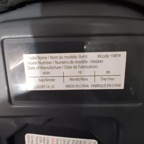 CHICCO GOFIT PLUS PORTABLE TRAVEL BACKLESS BOOSTER CAR SEAT WITH LATCH ATTACHMENT & QUICK-RELEASE LATCH REMOVAL - 40LBS -110LBS - AVENUE BLACK/CHARCOAL GREY (MODEL: 10878) image 2