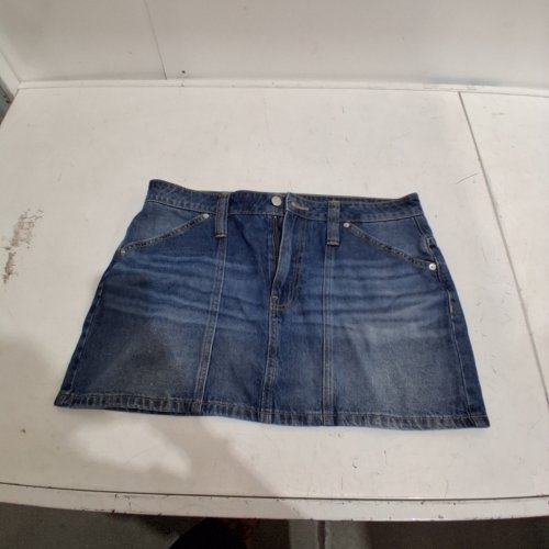 WOMANS VINTAGE DENIEM SHORTS SKIRT - BLUE image 2