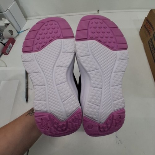 GIRLS ATHLETIC WORKS SLIP-ON SHOES -SIZE 13 - BLACK, WHITE AND PINK image 4