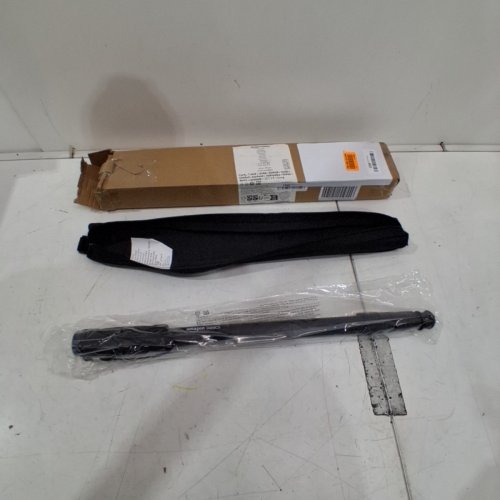 AMAZONBASICS MONOPOD, 67", BLACK. image 2