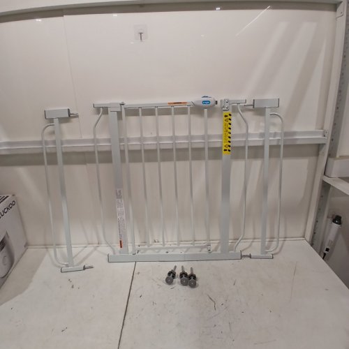 REGALO WALL SAFE EXTRA WIDE SAFETY GATE - 29" - 41.5" X 30" - WHITE (MODEL: 1163 WS C) image 2