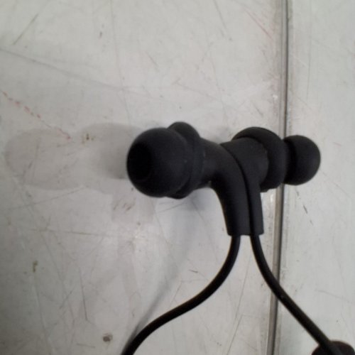 JBL ENDURANCE RUN2 WIRED WATERPROOF IN-EAR SPORT HEADPHONES - BLACK image 4