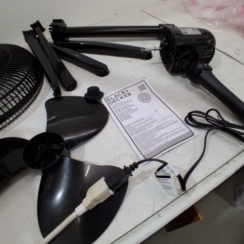 BLACK & DECKER OSCILLATING PEDESTAL FAN WITH 3 SPEED - 16" - BLACK (MODEL: BFP16MXB) image 2