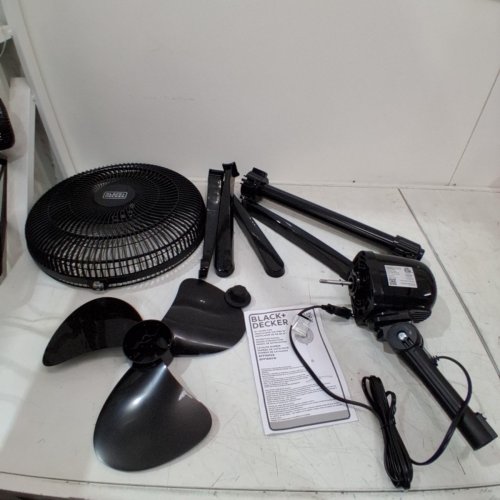 BLACK & DECKER OSCILLATING PEDESTAL FAN WITH 3 SPEED - 16" - BLACK (MODEL: BFP16MXB) image 4
