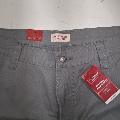 LEVI STRAUSS SIGNATURE CARGO SHORTS - 36" 10" INSEAM - GRAY image 2