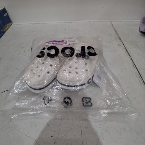 UNISEX CROCS BAYABAND CLOG SHOE - MENS 9 WOMENS 11 - WHITE / BLACK image 5