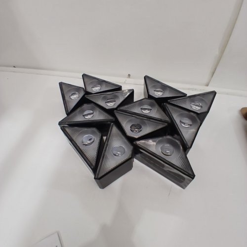 12PK OUTDOOR SOLAR TRIANGULAR STEP LIGHTS - BLACK image 2