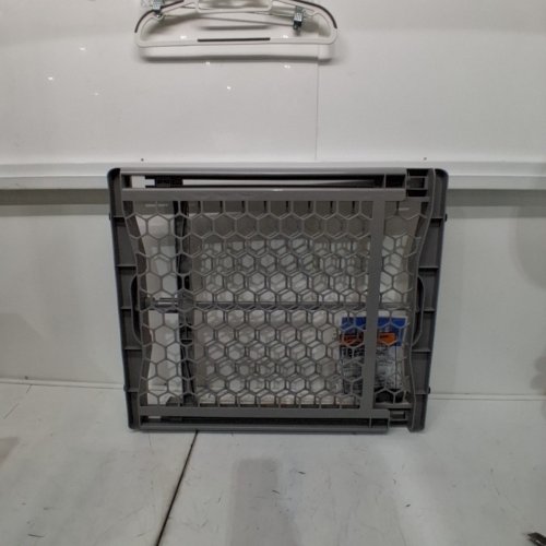 REGALO PLASTIC EXPANDABLE SAFETY GATE - 28" TO 42" X 23" - GREY (MODEL: 0723 DS) image 2
