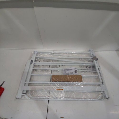 REGALO EASY STEP EXTRA WIDE BABY GATE - 30" X 29"- 49" - WHITE (MODEL: 1164 EW DS) image 3