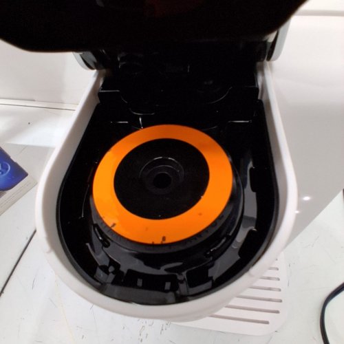 KEURIG K-EXPRESS ESSENTIALS PLUS SINGLE SERVE K-CUP COFFEE MAKER - 36OZ - WHITE (MODEL: K92) image 4
