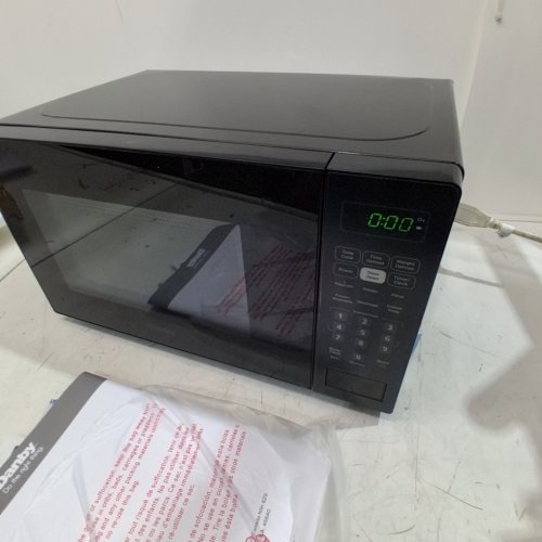 DANBY COUNTERTOP MICROWAVE - 700W - 0.7CU.FT - BLACK (MODEL: DBMW0721BBB) image 2