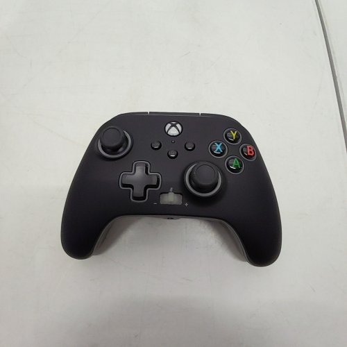 POWERA SPECTRA ENHANCED ILLUMINATED WIRED CONTROLLER FOR XBOX ONE, XBOX ONE X AND XBOX ONE S image 2