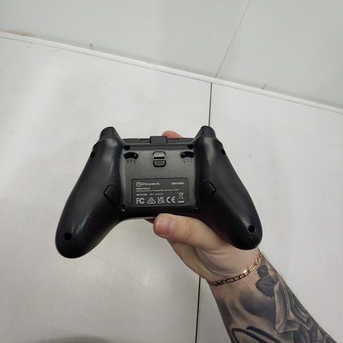 POWERA SPECTRA ENHANCED ILLUMINATED WIRED CONTROLLER FOR XBOX ONE, XBOX ONE X AND XBOX ONE S image 3