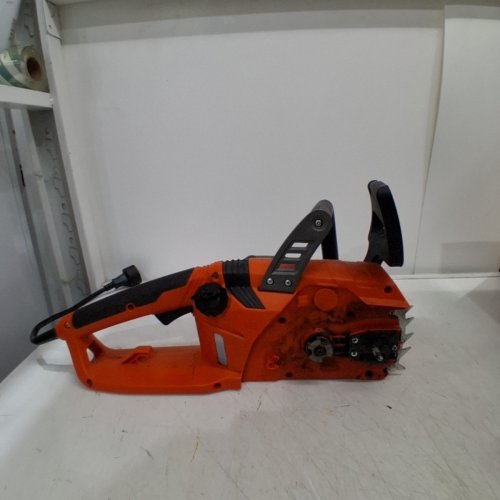 BLACK + DECKER ELECTRIC CORDED CHAINSAW - 18" BLADE - 15 AMP - ORANGE/BLACK (MODEL: CS1518) image 3