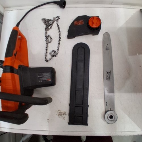 BLACK + DECKER ELECTRIC CORDED CHAINSAW - 18" BLADE - 15 AMP - ORANGE/BLACK (MODEL: CS1518) image 6