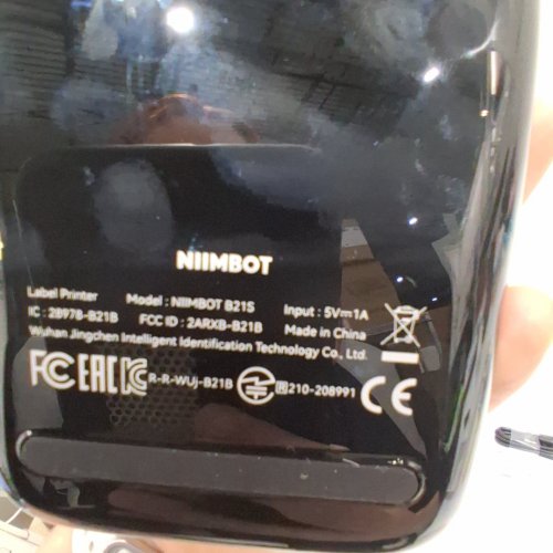 NIIMBOT SMART INKLESS LABEL MAKER - 50 MM X 30 MM - BLACK/GOLD (MODEL: B21S) image 3