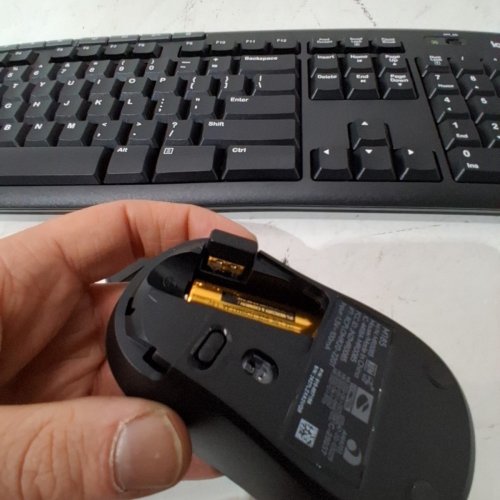 LOGITECH WIRELESS KEYBOARD AND MOUSE - 2.4 GHZ WIRELESS - BLACK (MODEL: K270) image 4