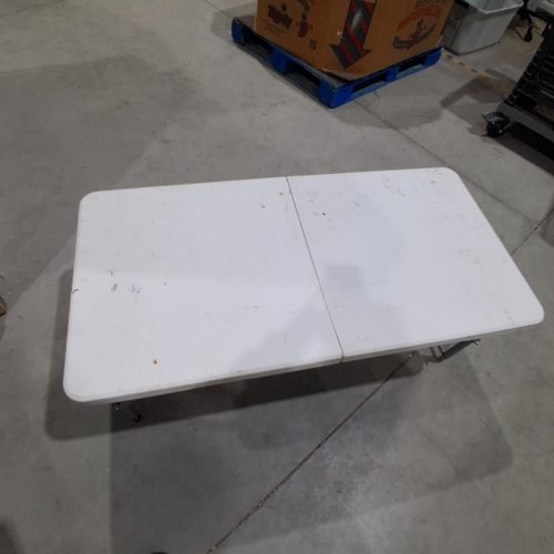 NFPSHOP PORTABLE PLASTIC FOLDING TABLE WITH HANDLE - 4FT - WHITE (MODEL: HC-298FT-WHITE) image 2