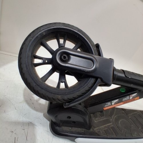 KIDS JETSON OMEGA ILLUMINATED ELECTRIC SCOOTER - 8KM RANGE - 16KM/H - BLACK (MODEL: 1747518) image 4
