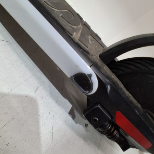 KIDS JETSON OMEGA ILLUMINATED ELECTRIC SCOOTER - 8KM RANGE - 16KM/H - BLACK (MODEL: 1747518) image 6