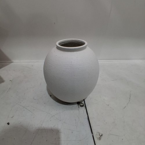 STARTTAG SANDSTONE TEXTURE ROUND CERAMIC VASE - 9.8" - WHITE image 2
