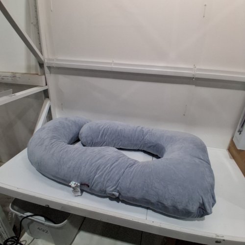 MOMCOZY U-SHAPED MATERNITY BODY PILLOW - VELVET image 2