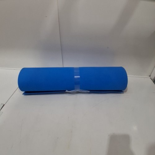 AMAZON BASICS EXTRA THICK EXERCISE YOGA MAT WITH CARRY STRAP - 74" X 24" X 1/2" - BLUE image 2