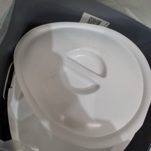 PORTABLE CAMPING TOILET WITH REMOVABLE PAPER HOLDER - 5L CAPACITY - GREY (MODEL: QJK) image 3