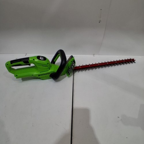 GREENWORKS CORDLESS BATTERY OPERATED OUTDOOR HEDGE TRIMMER *TOOL ONLY* - 24V - GREEN (MODEL: HT24B05) image 2