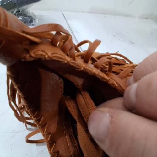 VINTAGE LEATHER HOBO STLYE FRINGED HANDBAG - BROWN image 4
