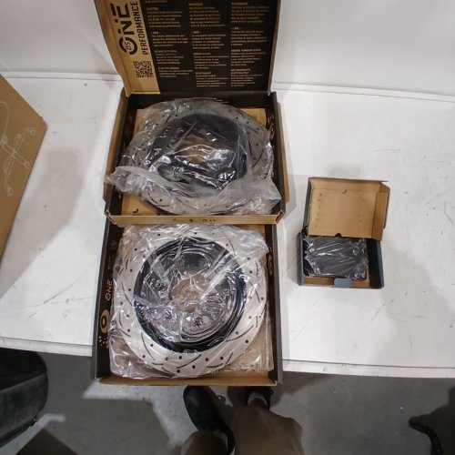 DS-ONE REAR COATED DRILLED SLOTTED DISC BRAKE ROTOR AND CMX BRAKES REAR CERAMIC DISC BRAKE PADS - 2022-2023 FORD LIGHTNING - image 4