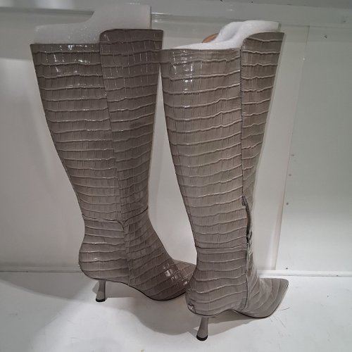 WOMEN'S SAM EDELMAN CROCODILE-EMBOSSED WIDE CALF KNEE-HIGH BOOTS - 10.5M - GRAY (STYLE: TAYLIN2) image 4