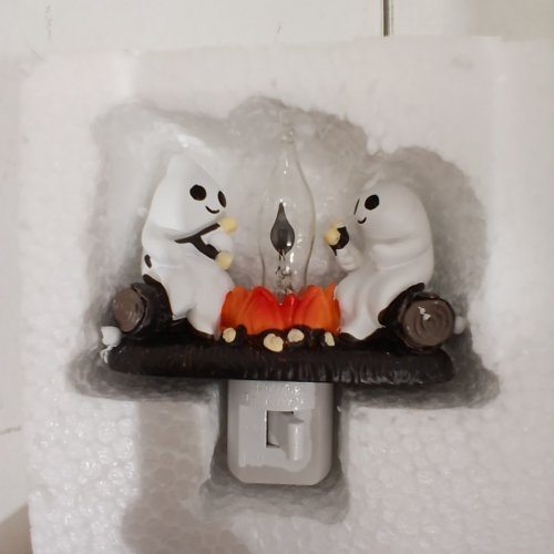 GHOST CAMPFIRE FLICKERING NIGHT LIGHT HOUSE DECORATION - SPOOKY image 3