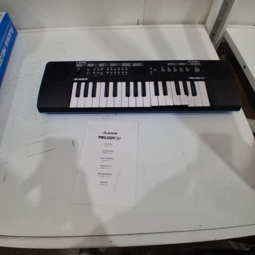 ALESIS MELODY 32 USB POWERED MINI PIANO 32 KEY image 3