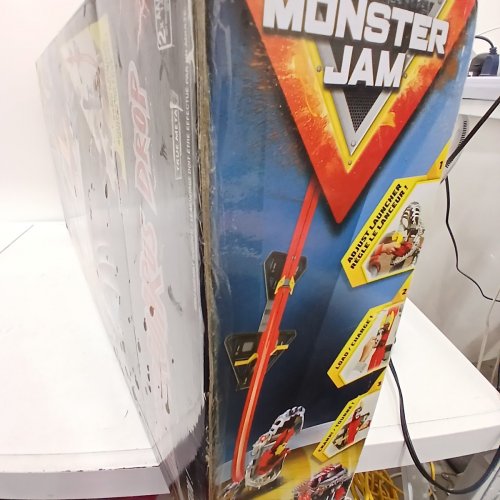 MONSTER JAM THUNDERROARUS DROP PLAYSET (MODEL: ‎6066759) image 4
