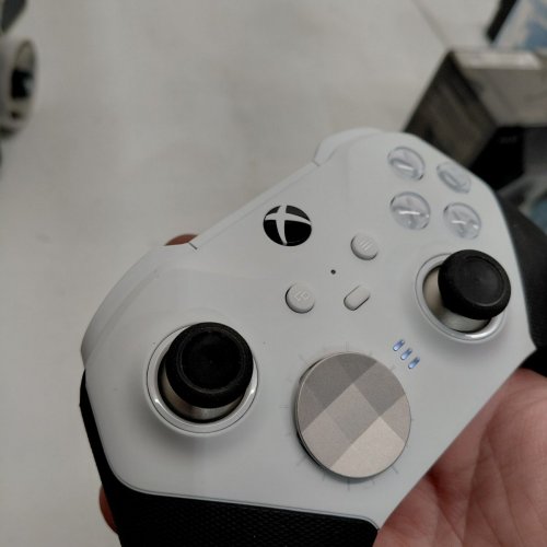 XBOX ELITE SERIES 2 CORE CONTROLLER - WHITE image 4
