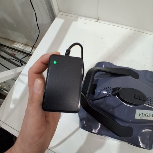FDGSAB ROBOTIC POOL CLEANER - 130MIN RUNTIME - 3 L CAP - BLUE/BLACK (MODEL: WR050) image 2