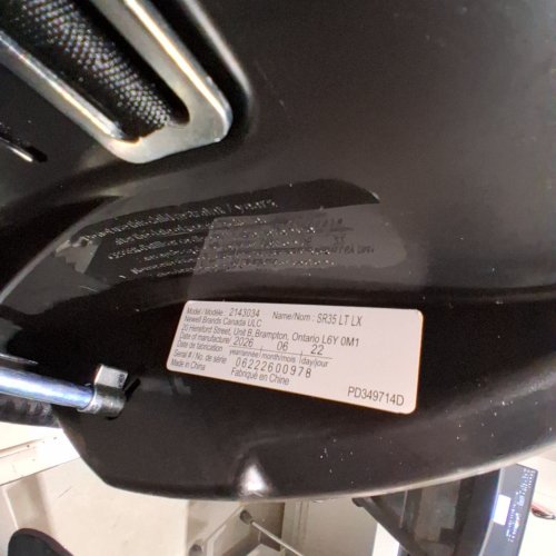 GRACO SNUGRIDE SNUGLOCK 35 DLX INFANT CAR SEAT - BLACK (M#:2143032) image 2