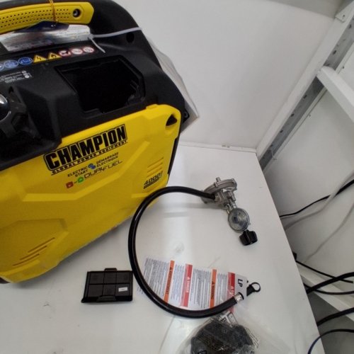 CHAMPION DUAL FUEL INVERTER GENERATOR WITH CO SHIELD AND EZ START DIAL - 3300W RUNNING/ 4000W STARTING - YELLOW/BLACK (MODEL: 201567) image 4