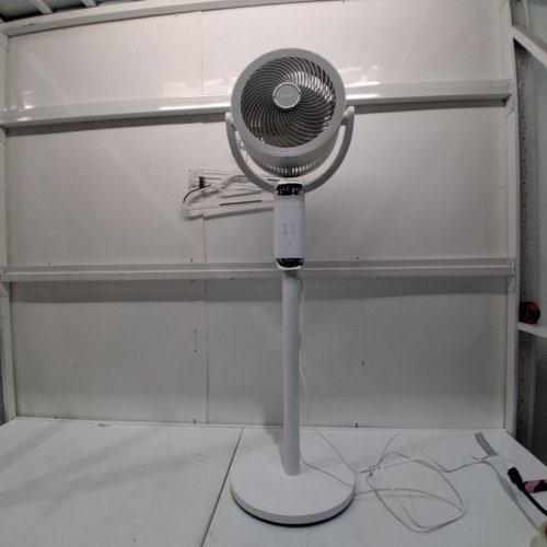 AIRMATE 2-IN-1 TABLE & STAND AIR CIRCULATION FAN WITH REMOTE - 32 ADJUSTABLE WIND SPEEDS - WHITE (MODEL: FA20-RD239) image 3